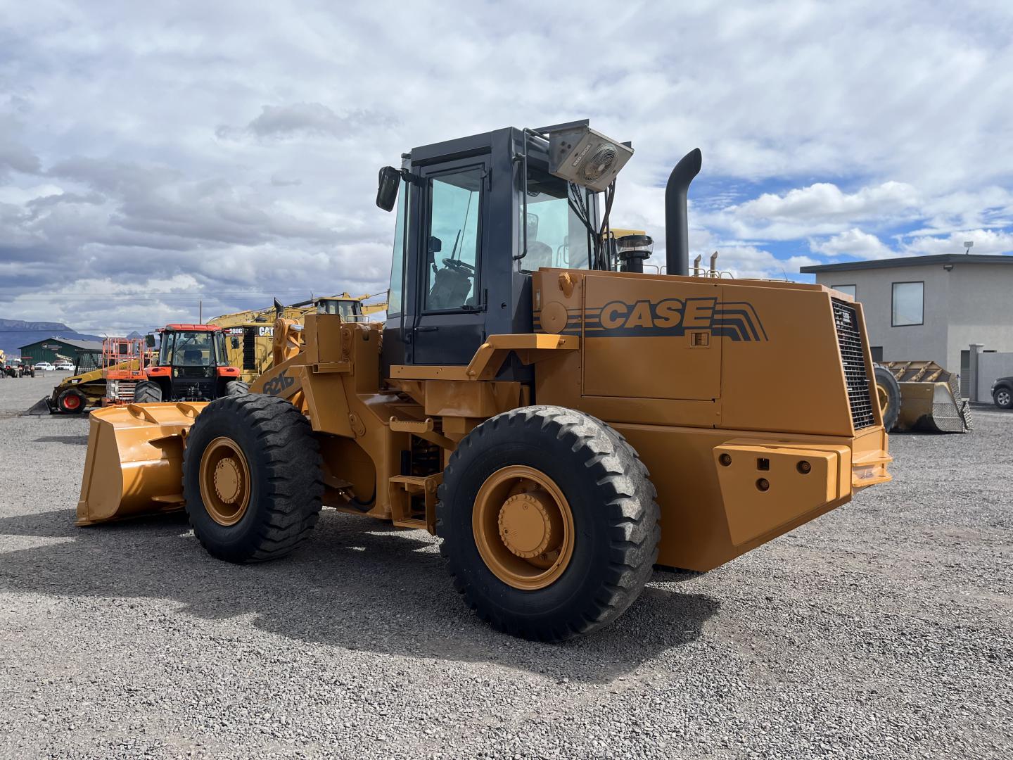 ./imagenes/INVOICE/2019/16742/CARGADOR FRONTAL CASE 621B (3).JPG